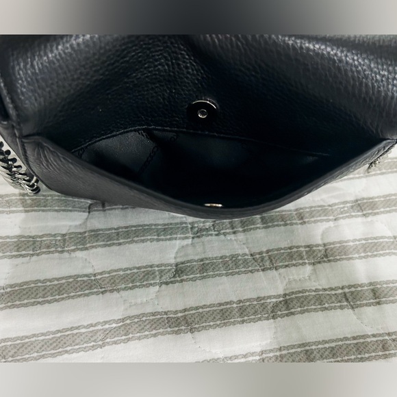 Like New Michael Kors Black Crossbody - Picture 4 of 9